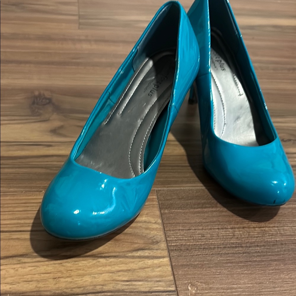 Comfort Plus Turquoise Heels by Predictions
